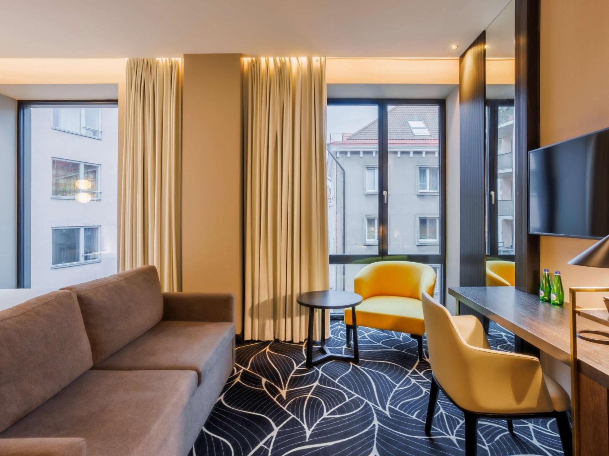 Movenpick Hotel Таллин Экстерьер фото