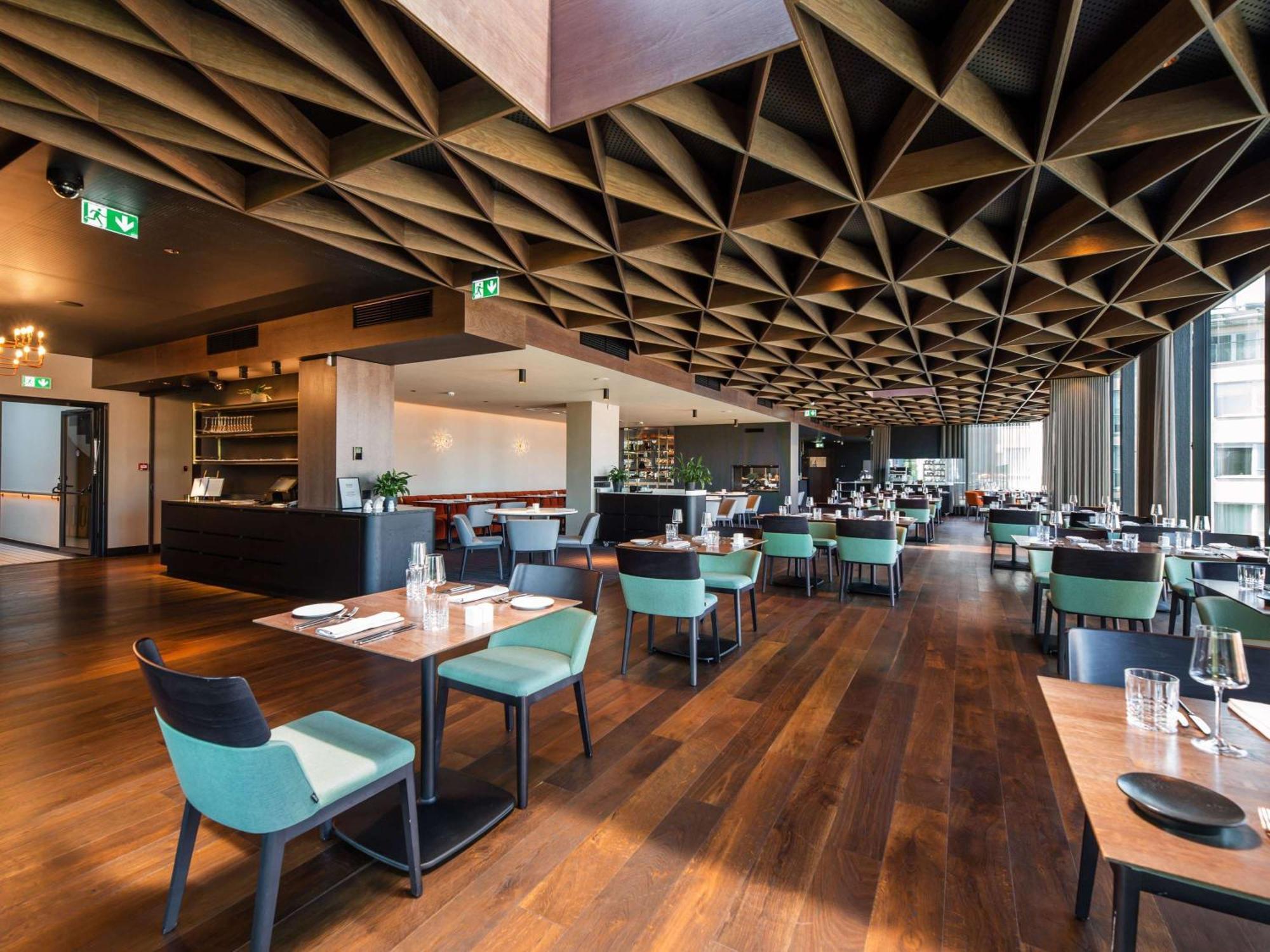 Movenpick Hotel Таллин Экстерьер фото